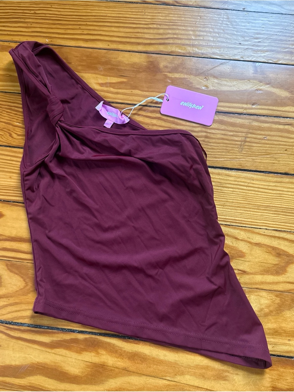 Edikted One-Shoulder Tank Top in Burgundy